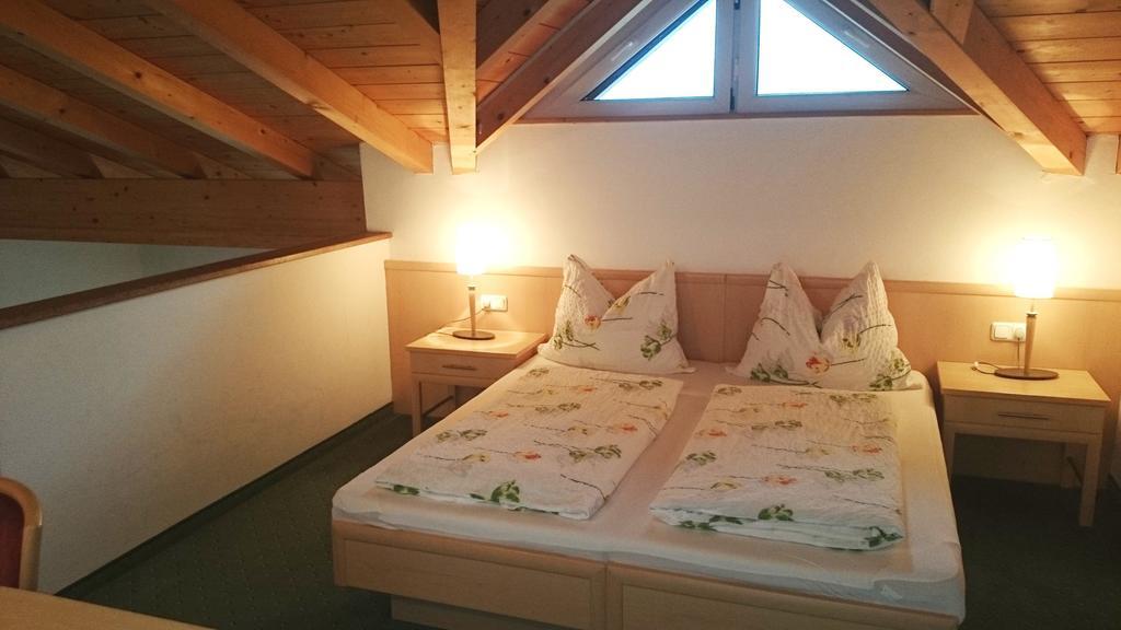 Alpenhotel Tauernstueberl Zell am See Szoba fotó